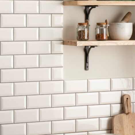 O/S-Artworks-Vintage-White-Bevelled-Edge-metro-Tile