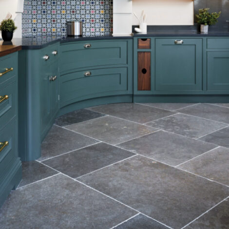 Ca'Pietra-Kimmeridge-Tumbled-Limestone